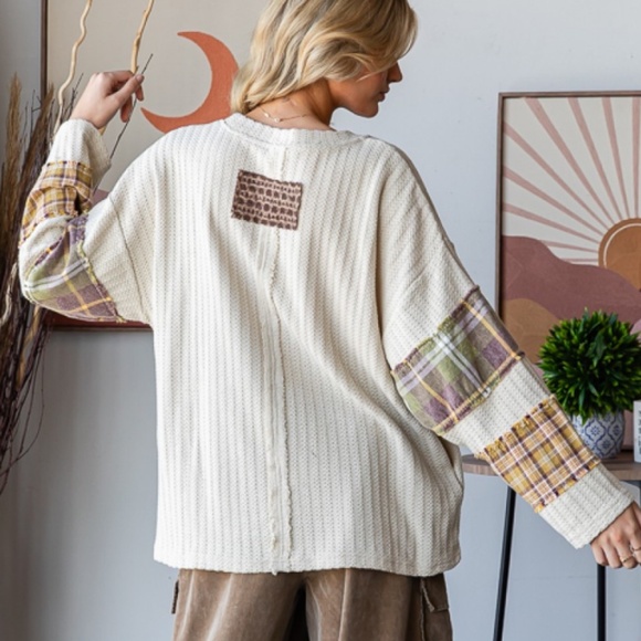 Oli and Hali “ Piper “ Oli & Hali Mixed Print Peace Patch Top 40 - Picture 6 of 6